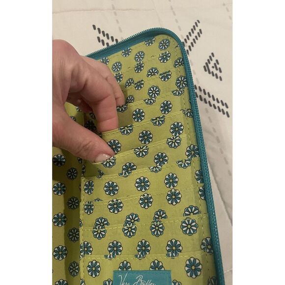 Retired Vera Bradley Peacock Pattern‎ Travel Passport Organizer Clutch Wallet - Picture 7 of 10